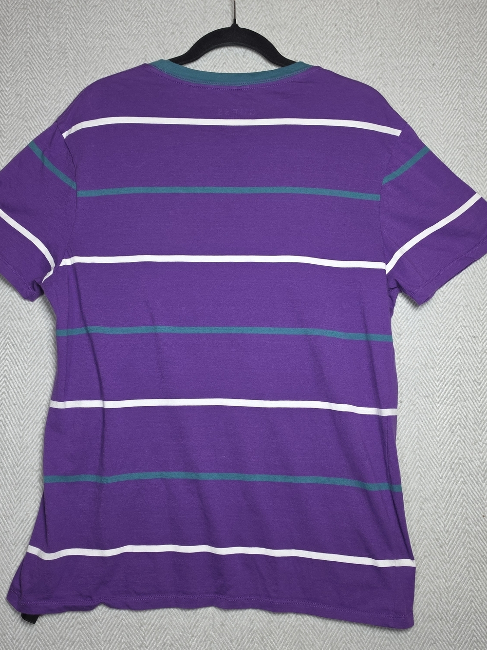 GUESS Purple Stripe Crewneck T-Shirt Mens L - Picture 7 of 8